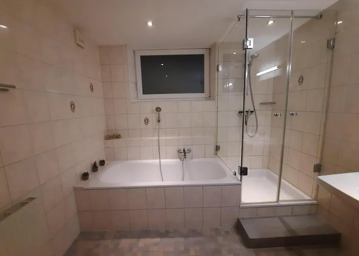 Schafferhäusl, * Tux